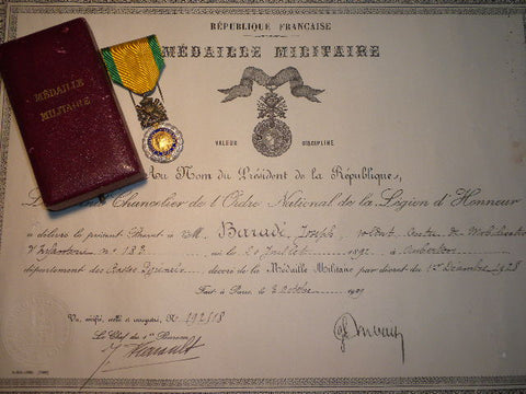 FRENCH MEDAILLE MILITAIRE MEDAL AND CERTIFICATE