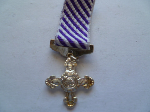 brit mini medal dfc