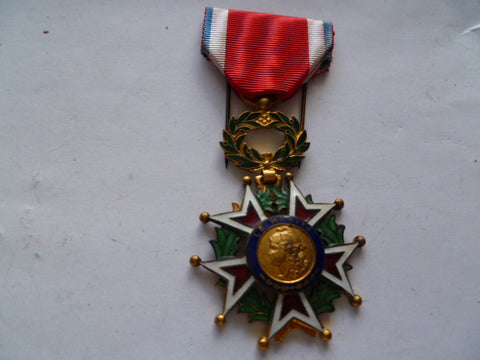 france order of merit  pins on ribbon