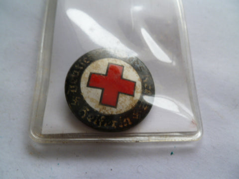 german ww2 red cross helper lapel badge