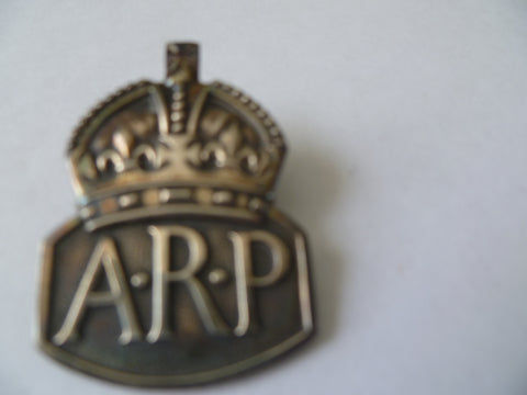 home front ww2 ARP badge silver lapel type MENS issue