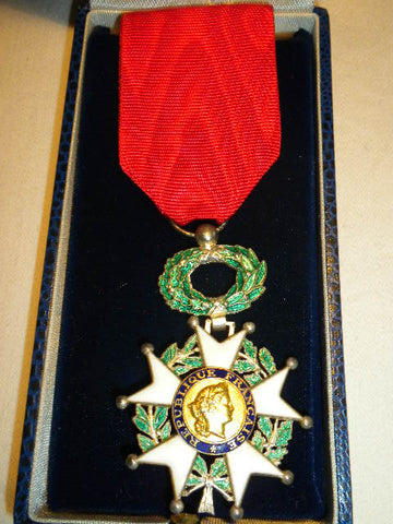 FRENCH LEGION OF HONOUR WITH CASE OF ISSUE