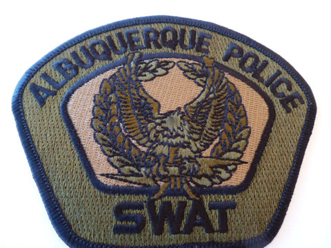 albuquerque police SWAT subdued