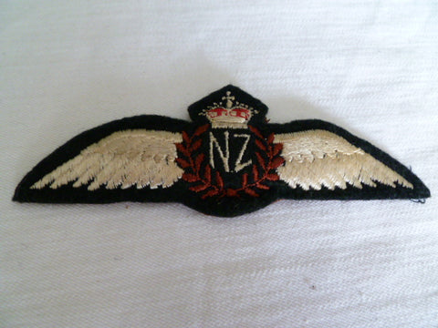 NEW ZEALAND  wings genuine WWII emb padded