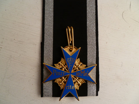 GERMAN WWII REPRO medal BLUE MAX pour la merit 2 sided