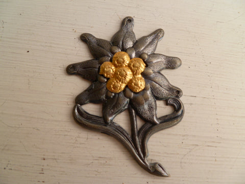 GERMAN WWII REPRO badge edelweiss metal sew on