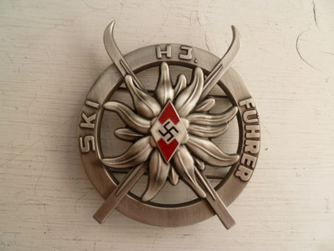 GERMAN WWII REPRO badge   hj leader ski badge even maker mark