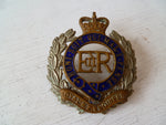 NEW ZEALAND  engineers corp cap badge  metal  lugs q/c