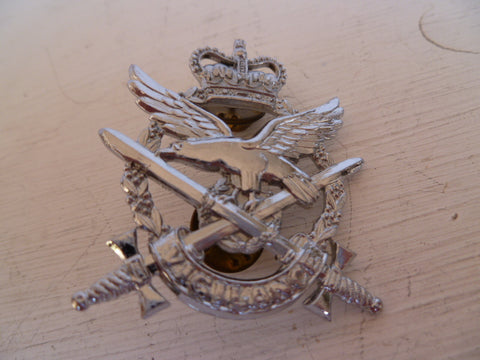 AUSTRALIA 1960s on c/b type aust army air corps cap badge  metal