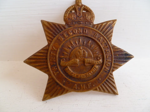 AUSTRALIA 1930/42   3 2nd batt amf  cap badge