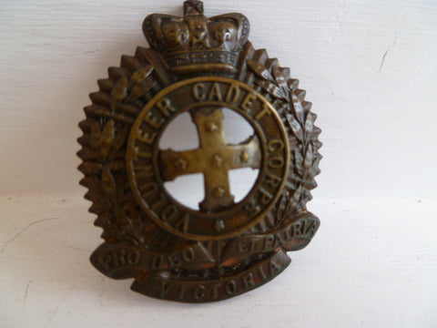 AUSTRALIA  cadet QVC  volunteer corp cap badge bz