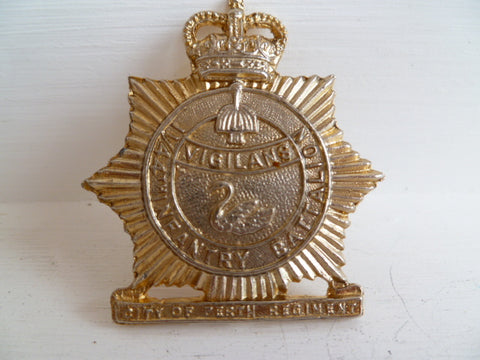 AUSTRALIA 1953/60  city of perth regt cap badge1 lug replaced