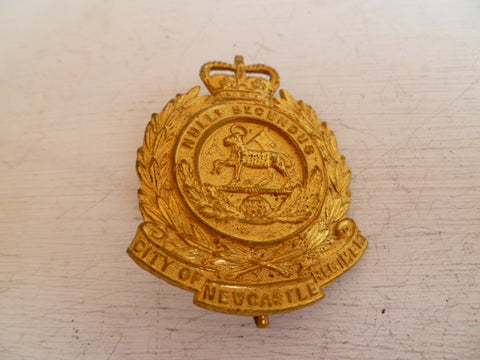 AUSTRALIA 1953/60  newcastle regt cap badge lugs