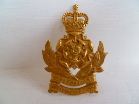 AUSTRALIA 1953/60  intelligence corp cap badge lugs