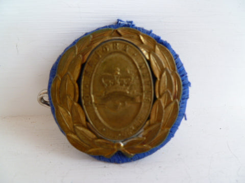 AUSTRALIA  cadet 1950s cap badge ??