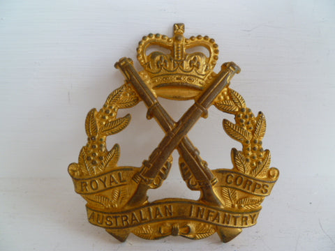 AUSTRALIA 1953/60 aust  infantry  corp cap badge lugs