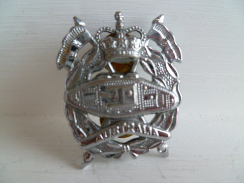 AUSTRALIA 1960s on c/b type armoured corp cap badge 1 pin gone