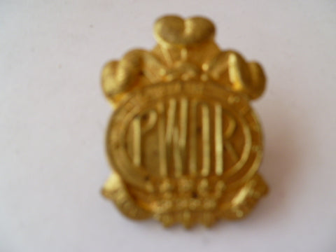 CANADA pw own regt cap badge 40/50s k/c no maker gilty