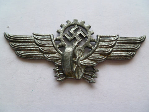 GERMAN WWII DAF  cap badge m/m mi/53