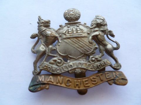 manchester regt cap badge