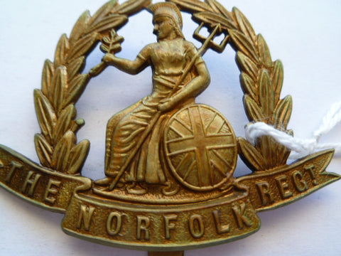 norfolk regt cap badge ww1 economy brass