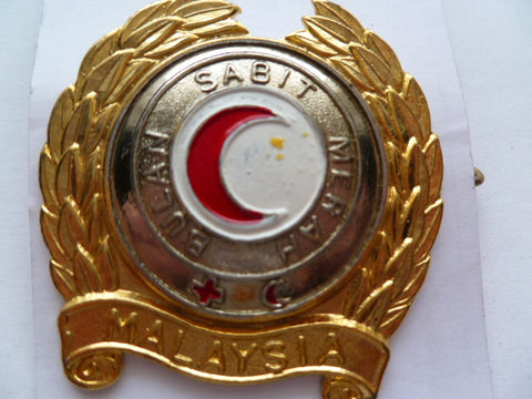 MALAYSIA red cross/cresent cap badge