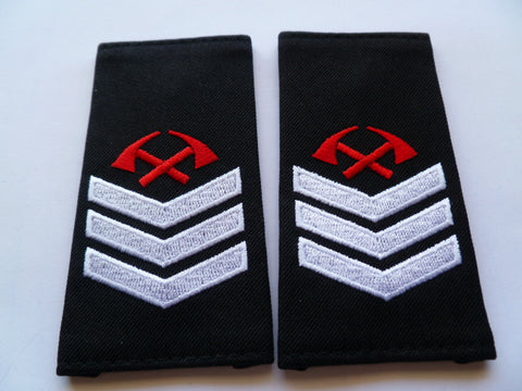 AUSTRALIA fire eppaullettes new cond pair