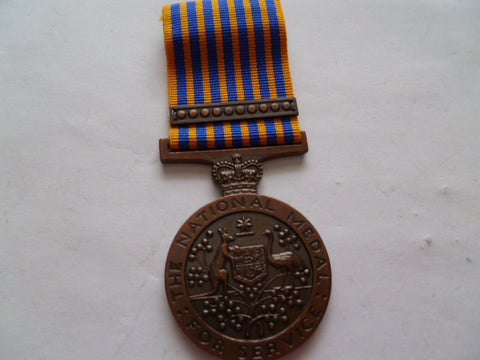 aust national service medal with bar named t b vincent 14222