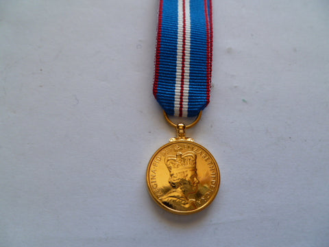 brit 2002 golden jubillee medal govt issue