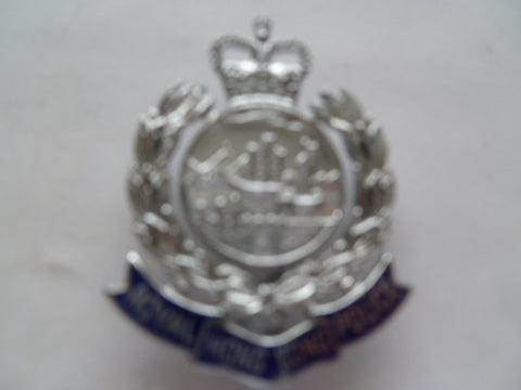 hong kong old q/c cap badge firman london maker