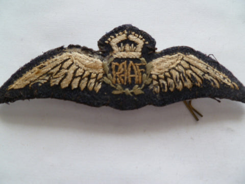 australia RAAF cloth wing f/size has metal plate on back  ON HOLD