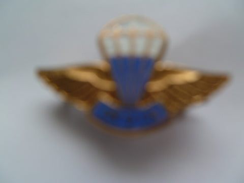 brit ww2 IRVIN lapel badge m/m f&s