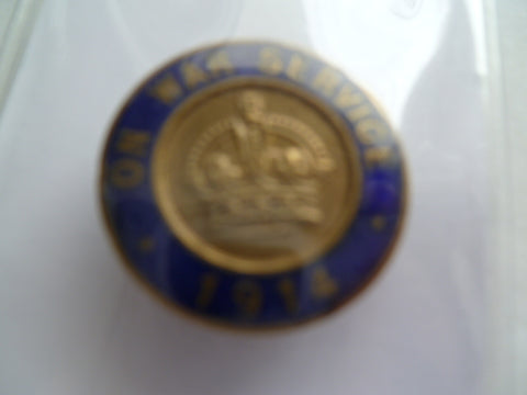 on war service 1914 badge #a76559