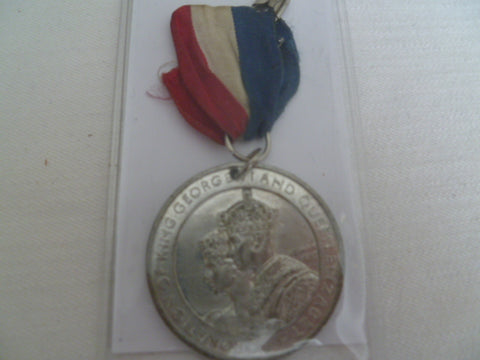 coronation 1937 ex cond medal