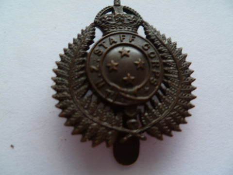 NZ staff corp  cap badge bronze colour for officers
