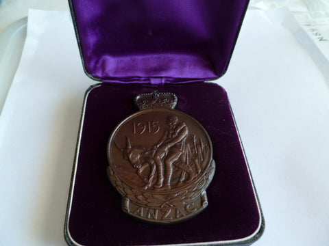 anzac medallion in case n/t d .barre