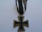 german ww1 ek 2 no maker but marked MEN ?? ring nice medal
