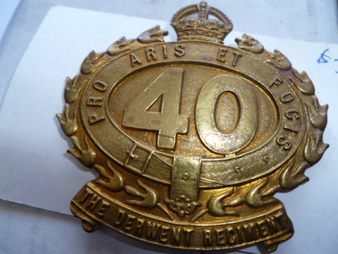 aust army 40th regt cap badge ex cond all round