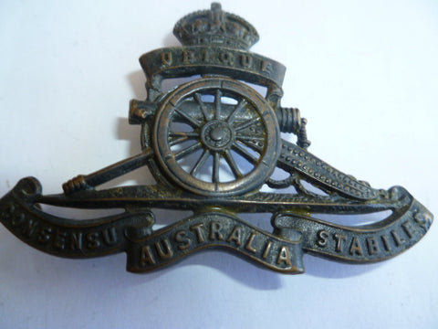 australia artillery cap badge ww2 blackened oxy lugs good